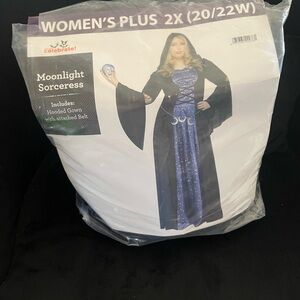 NWOT Women's Plus Size Sorceress Costume - Black and Blue